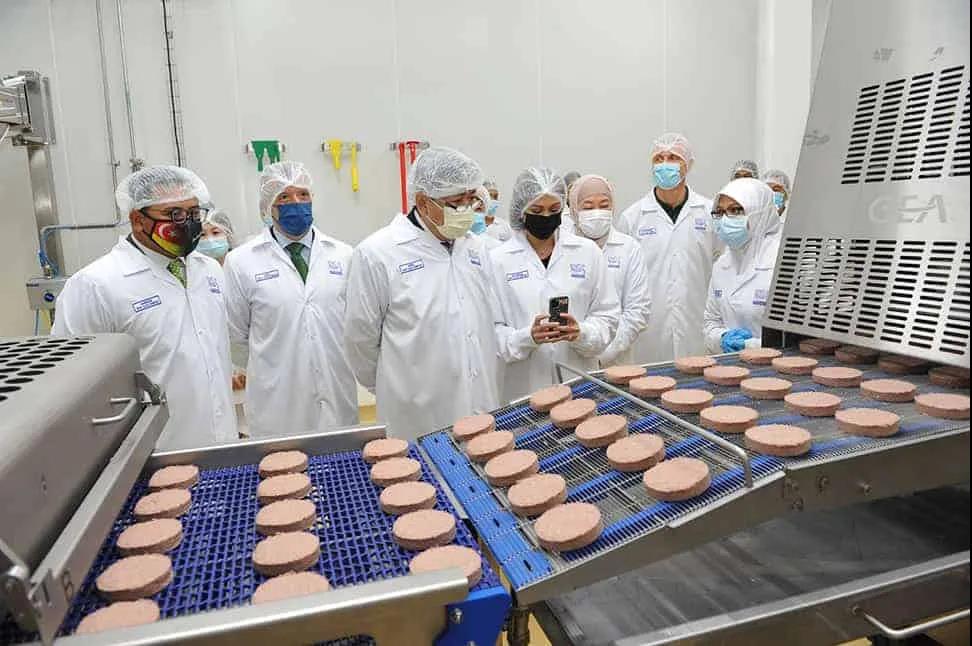 13 18 雀巢在马来西亚开设植物性食品工厂，大力发展旗下植物肉品牌“嘉植肴”