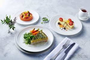 W020221031569683845950 300x200 阿联酋航空提供素食菜品新选择